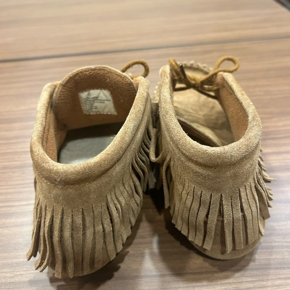 Tan Fringe Kids Moccasins size 8 Some wear but much more life to come